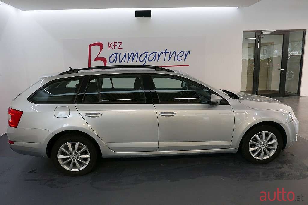 2016' Skoda Octavia photo #3