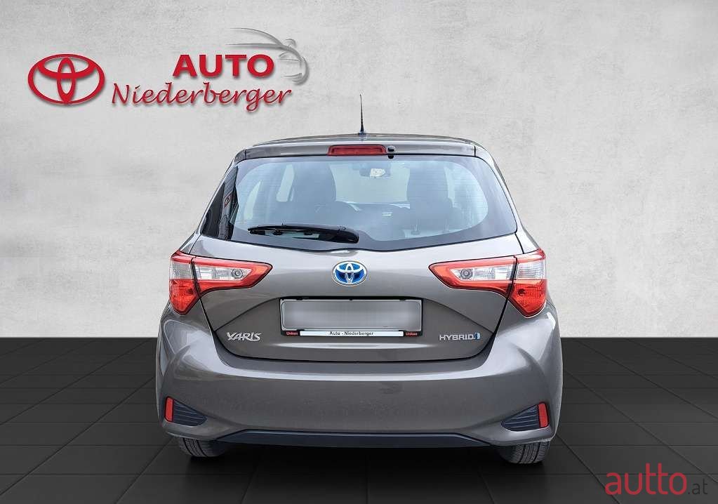 2019' Toyota Yaris photo #5