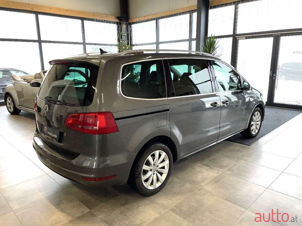 2012' Volkswagen Sharan photo #3