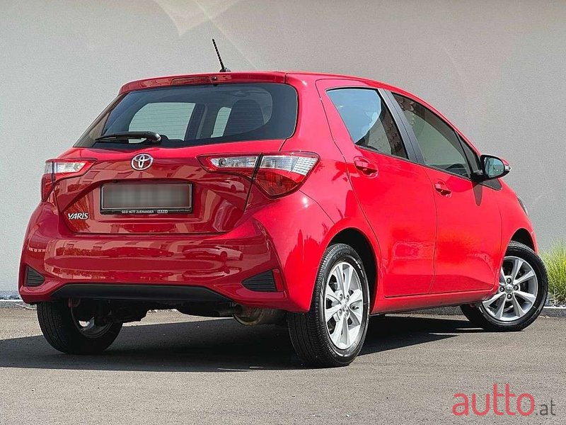 2018' Toyota Yaris photo #4