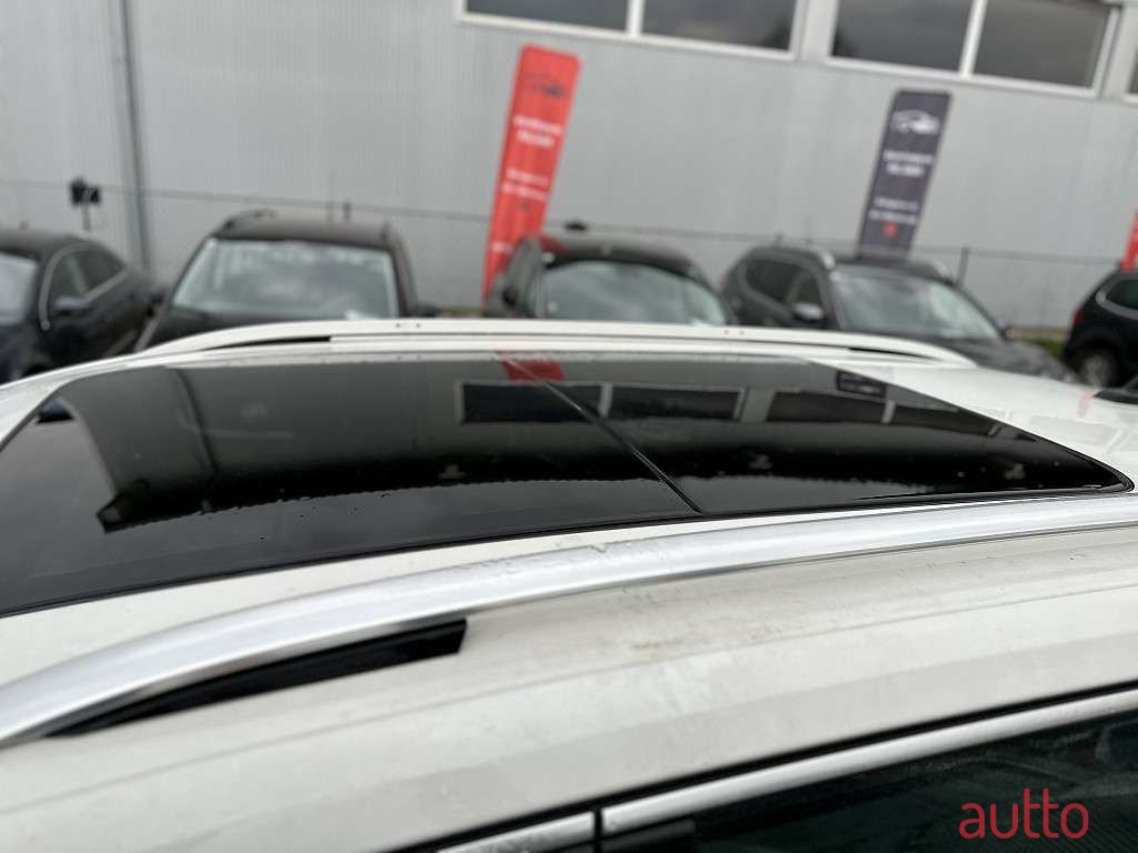 2012' SEAT Alhambra photo #5