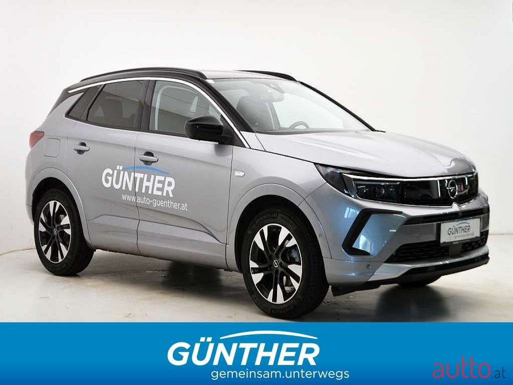 2022' Opel Grandland X photo #1