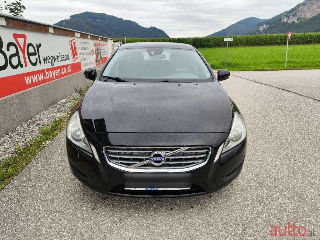 2011' Volvo V60 photo #2