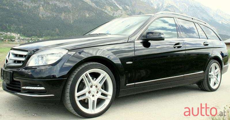 2010' Mercedes-Benz C-Klasse photo #1