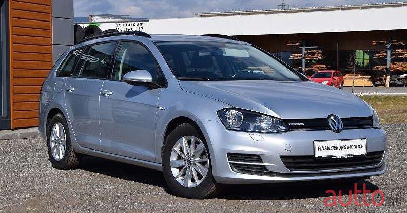 2014' Volkswagen Golf photo #2