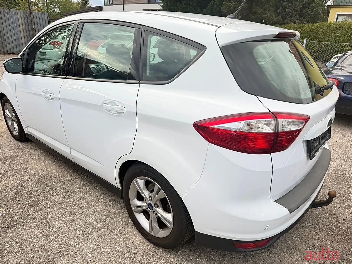 2013' Ford C-MAX photo #4
