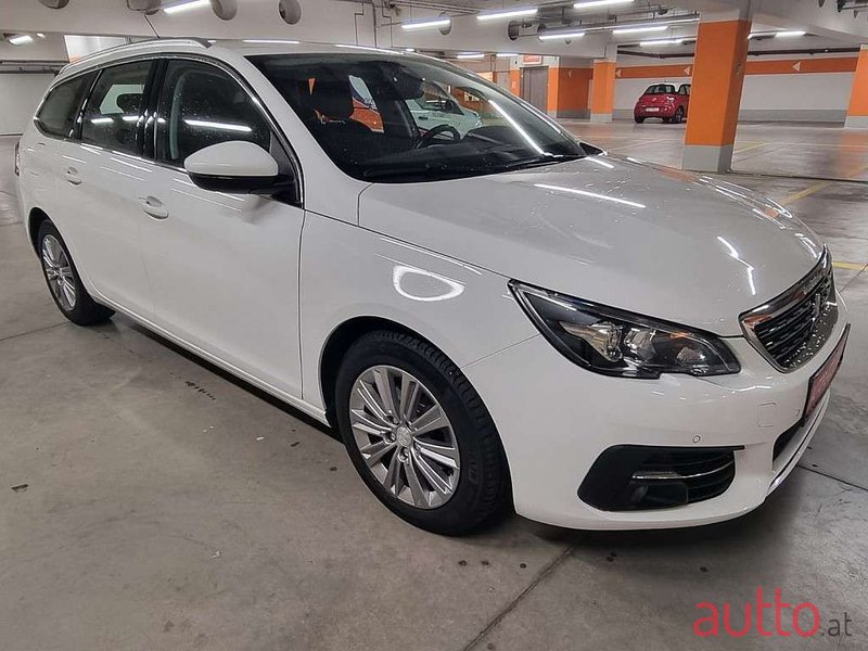 2018' Peugeot 308 photo #2