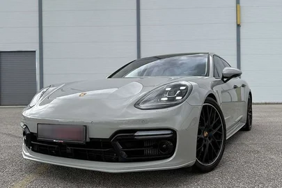 2018' Porsche Panamera