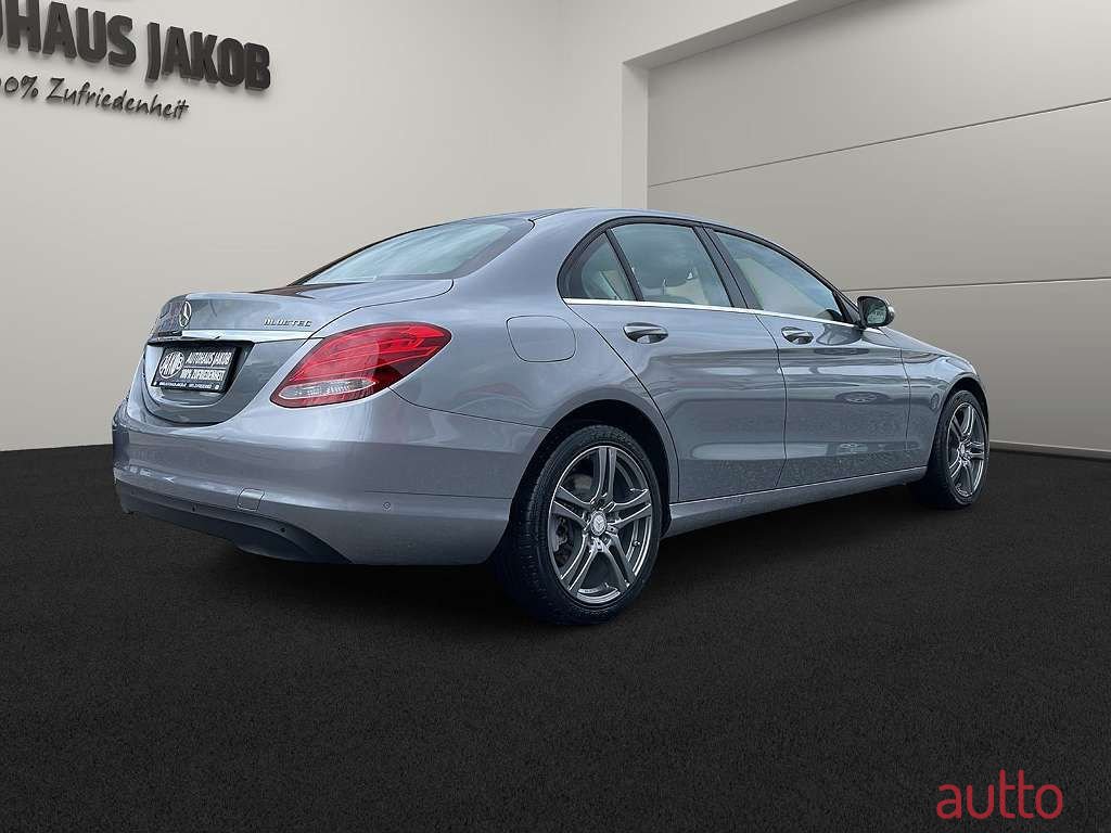 2015' Mercedes-Benz C-Klasse photo #4