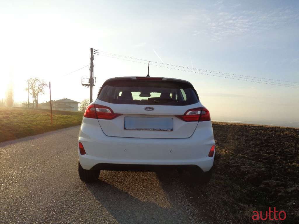 2017' Ford Fiesta photo #6