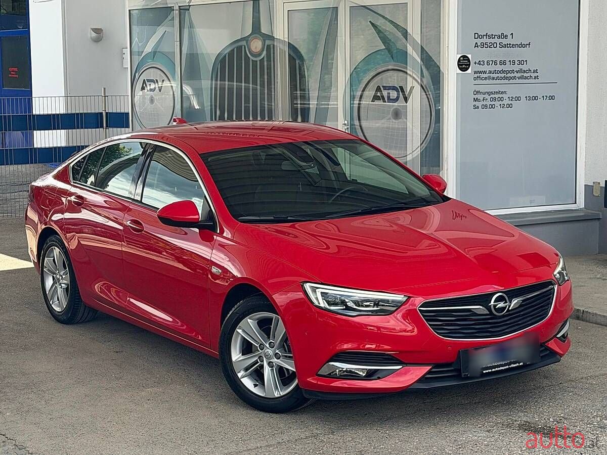 2018' Opel Insignia photo #1