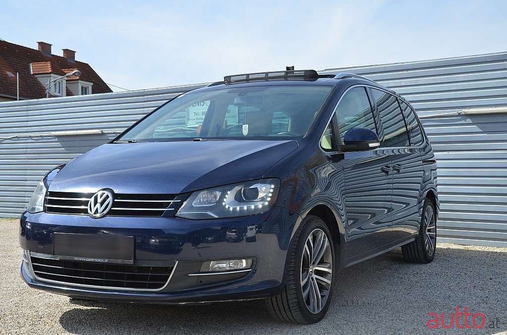 2012' Volkswagen Sharan photo #6