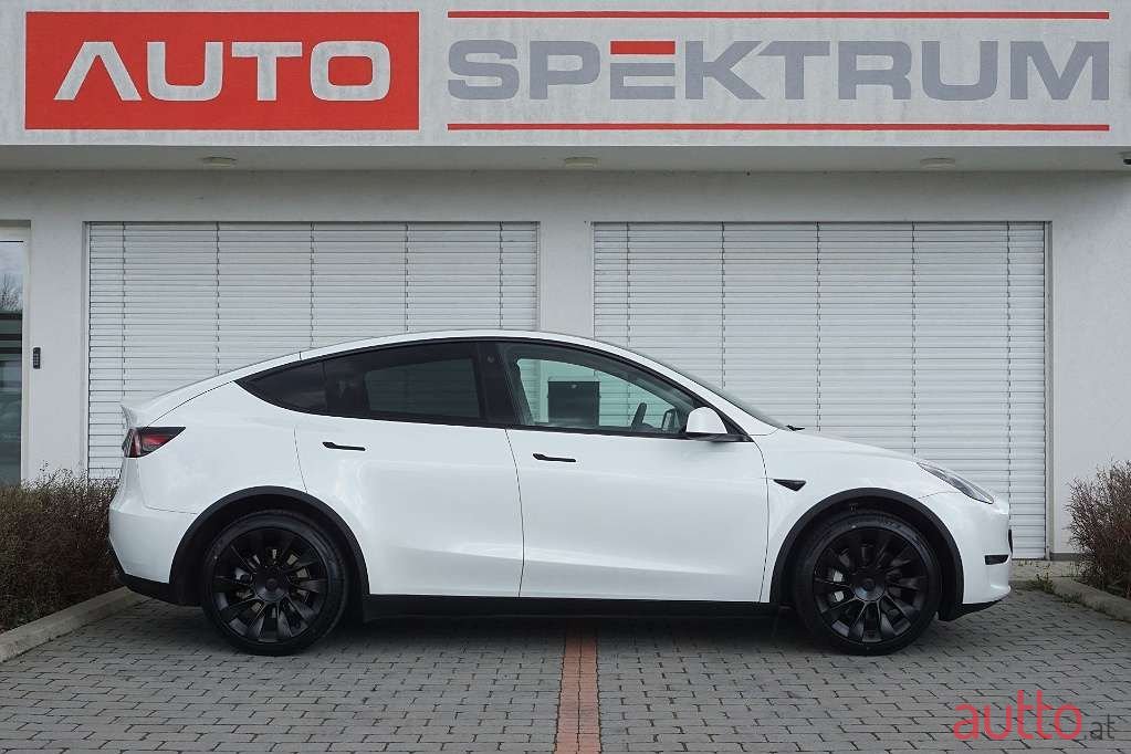 2023' Tesla Model Y photo #5