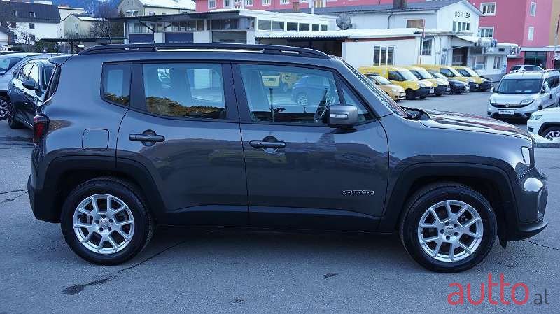 2019' Jeep Renegade photo #3