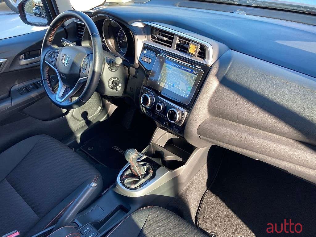 2018' Honda Jazz photo #3