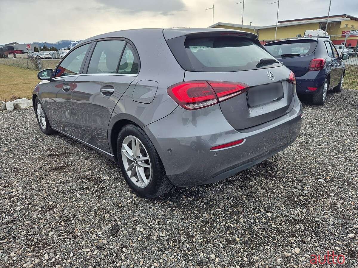 2018' Mercedes-Benz A-Klasse photo #4