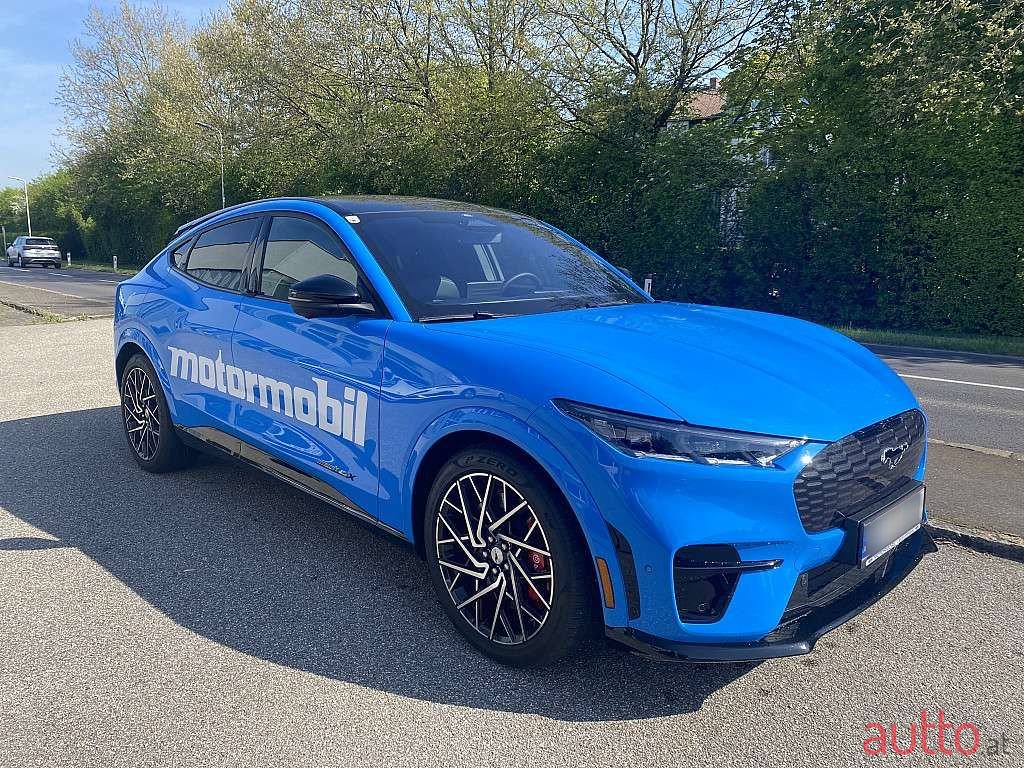 2022' Ford Mustang Mach-E photo #2