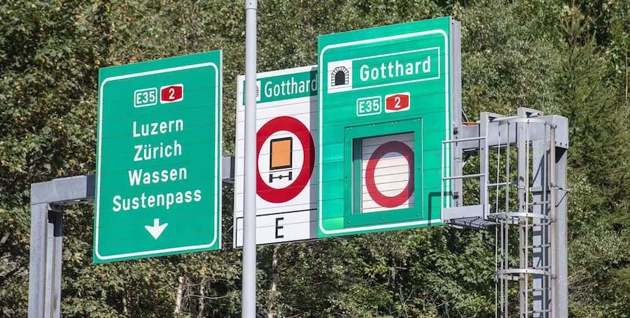 UK Motorcyclist Fined 13k Euros and Receives a Lifelong Driving Ban for Overtaking in a Swiss Tunnel