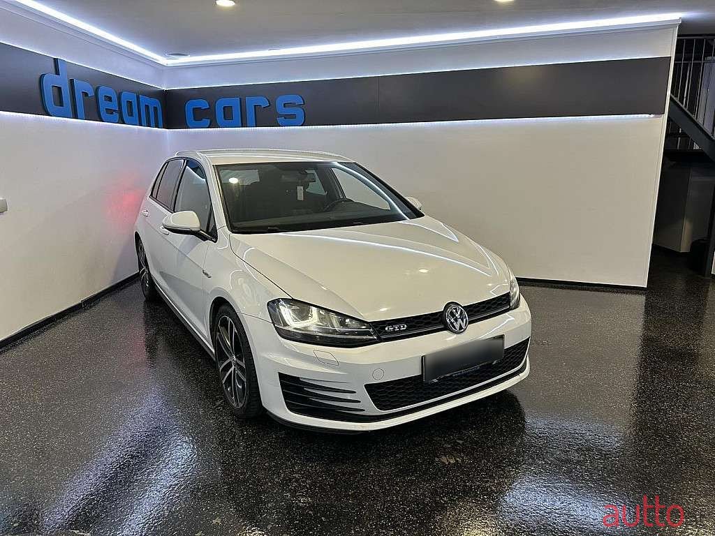 2014' Volkswagen Golf photo #5