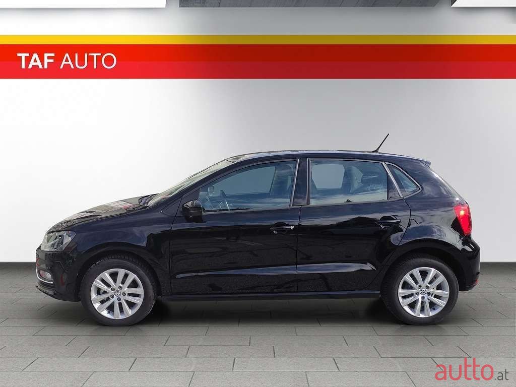 2017' Volkswagen Polo photo #4