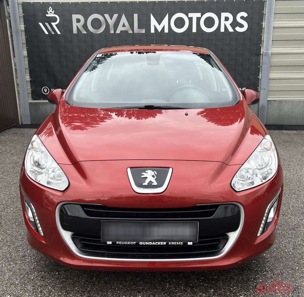 2012' Peugeot 308 photo #2