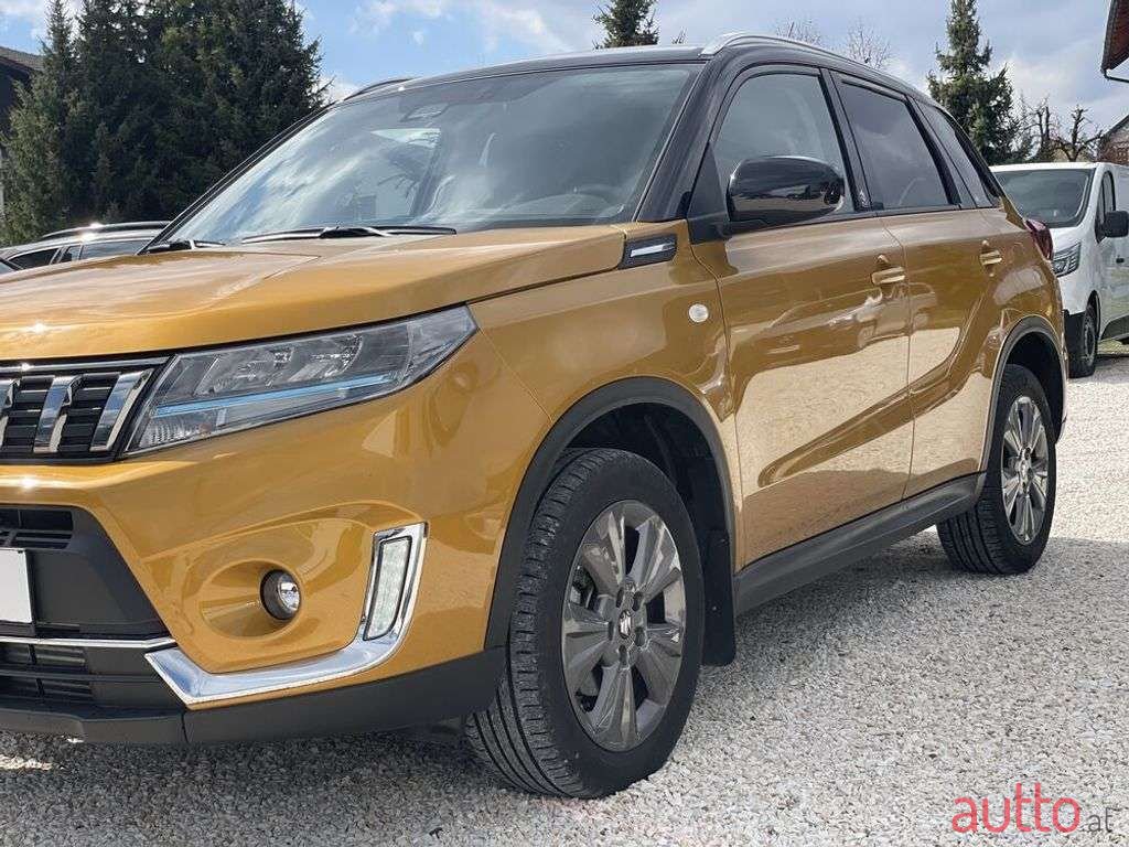 2021' Suzuki Vitara photo #2