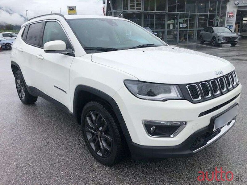 2017' Jeep Compass photo #6