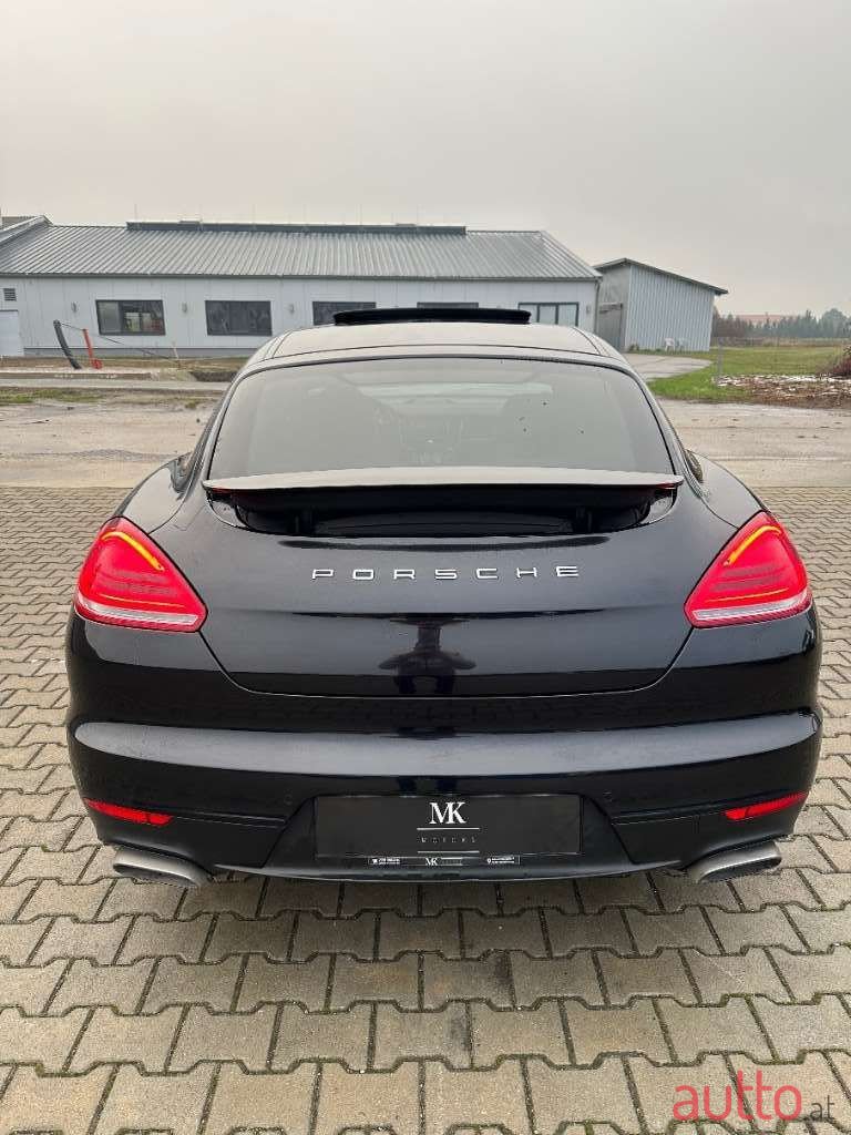 2015' Porsche Panamera photo #5