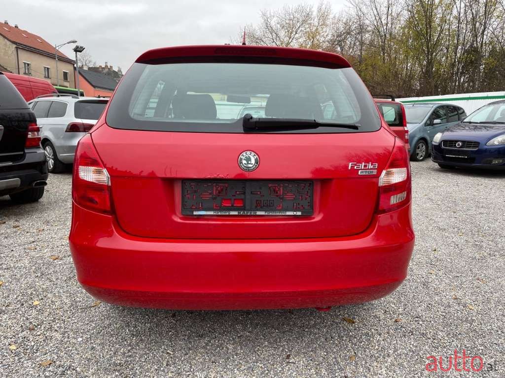 2010' Skoda Fabia photo #4