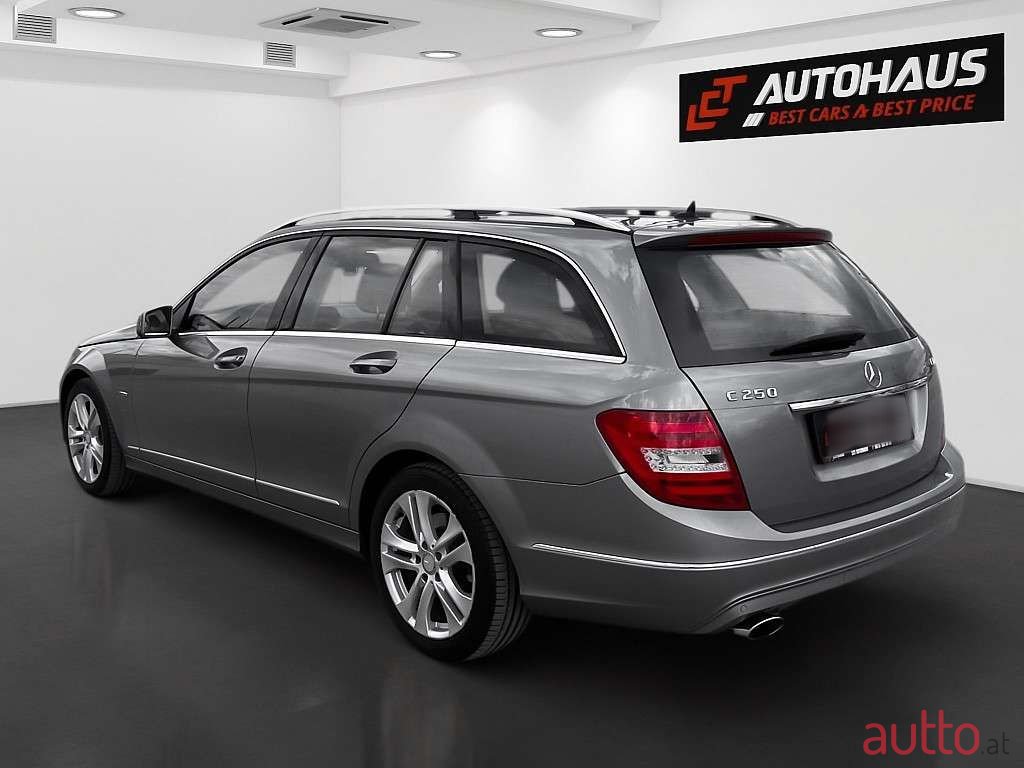 2012' Mercedes-Benz C-Klasse photo #3