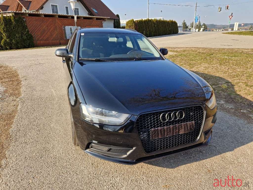 2012' Audi A4 photo #5