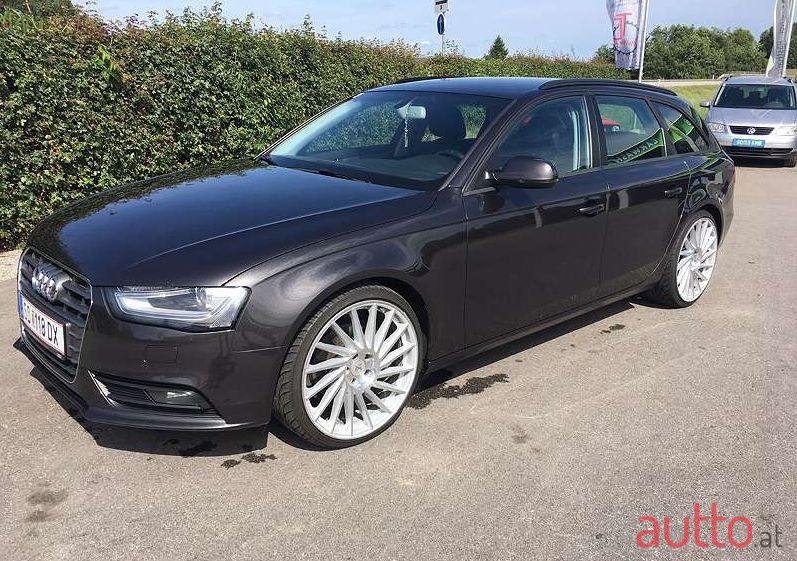 2012' Audi A4 photo #1