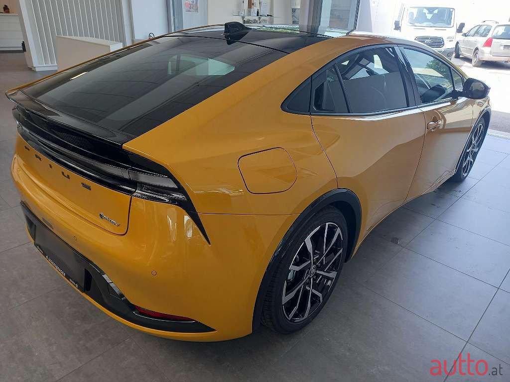 2023' Toyota Prius photo #6