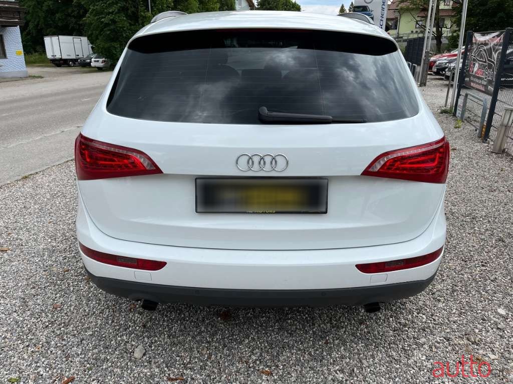 2010' Audi Q5 photo #6