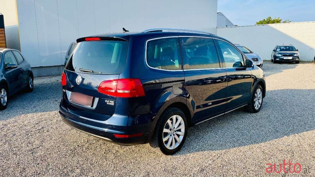 2012' Volkswagen Sharan photo #5