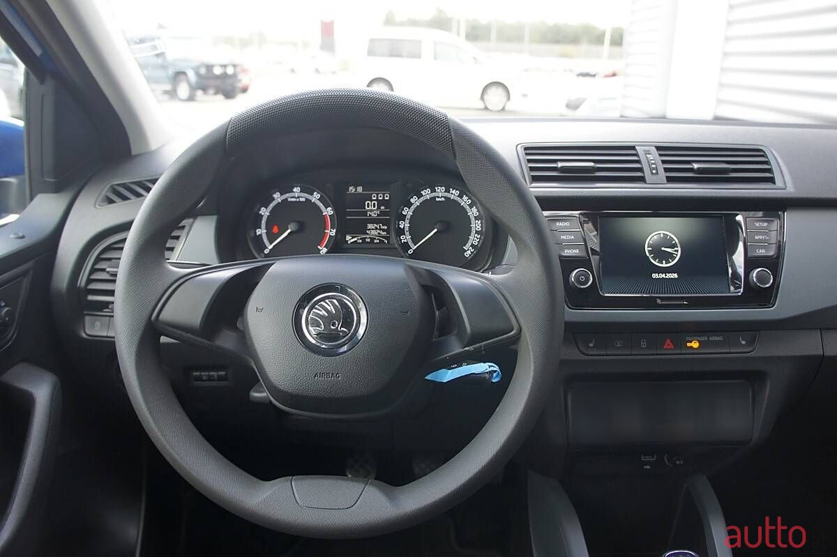 2020' Skoda Fabia photo #6