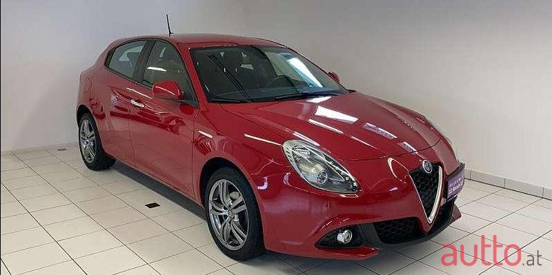 2017' Alfa Romeo Giulietta photo #1