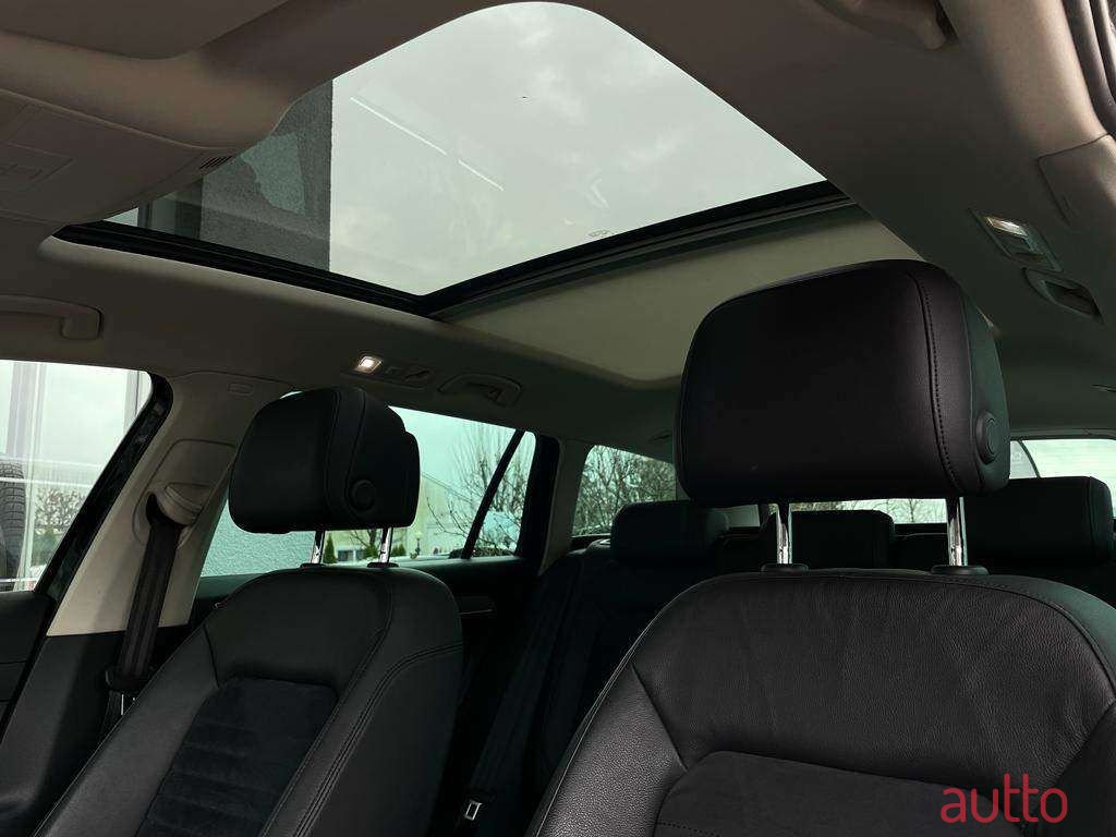 2015' Volkswagen Passat photo #4