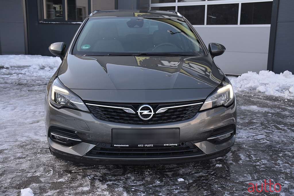 2021' Opel Astra photo #2