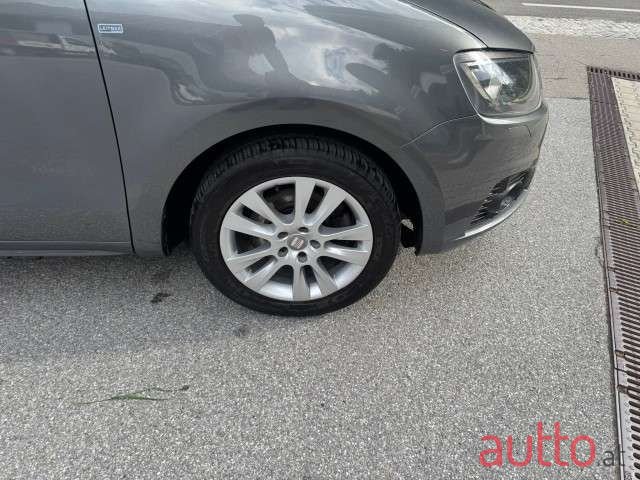 2015' SEAT Alhambra photo #2