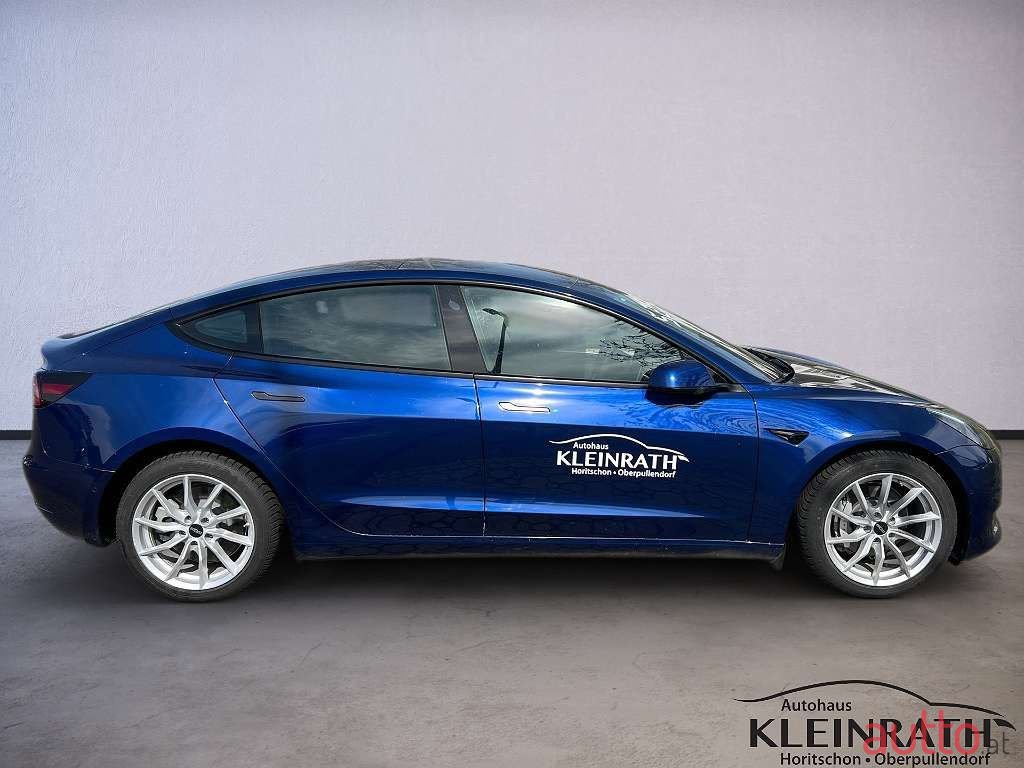 2022' Tesla Model 3 photo #3