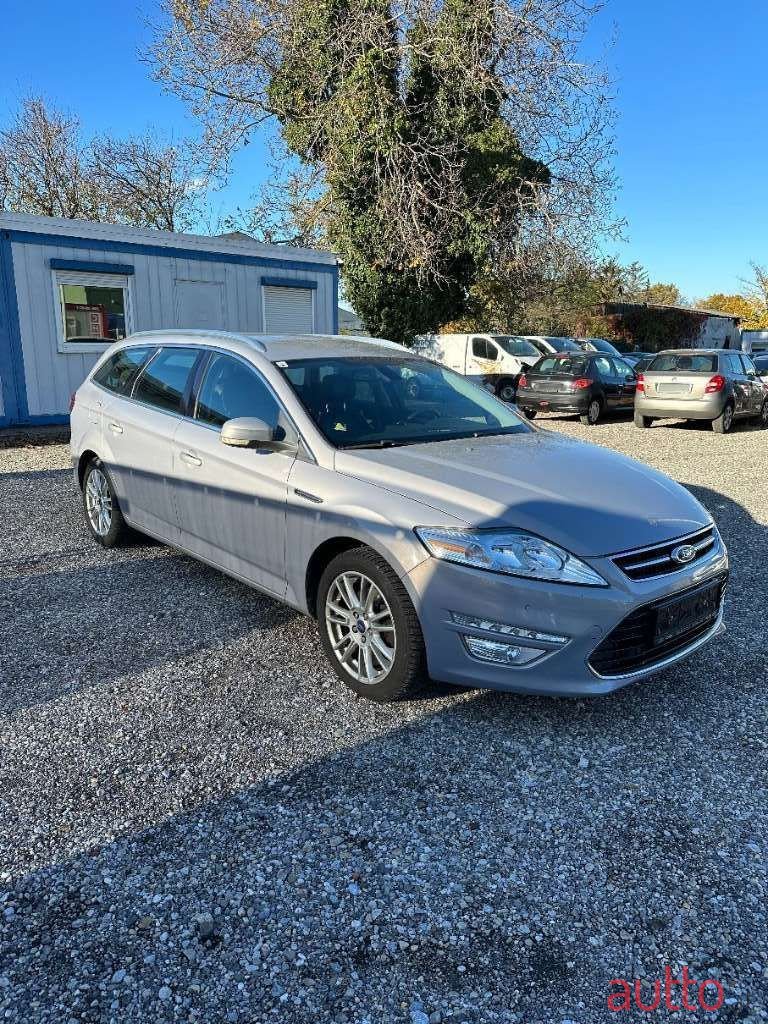 2014' Ford Mondeo photo #2