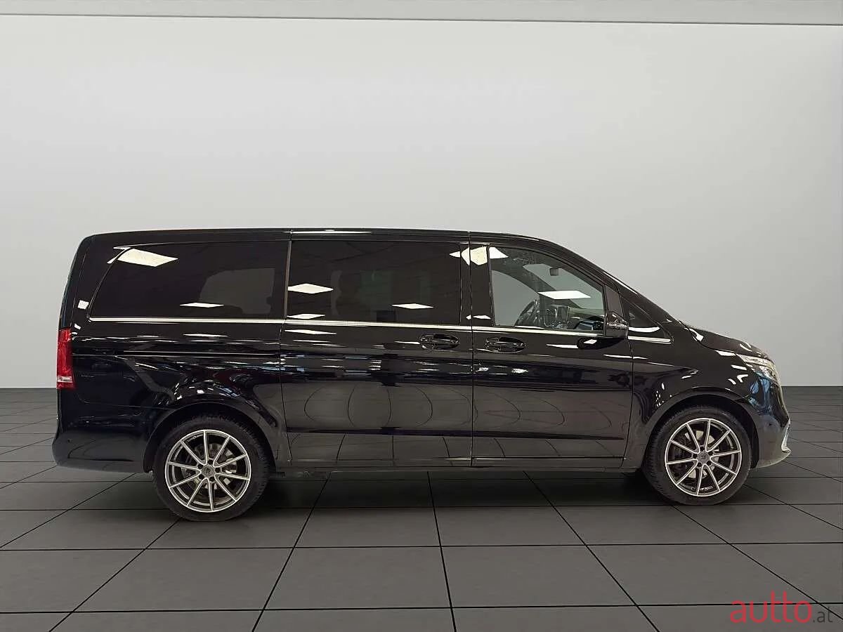 2021' Mercedes-Benz V-Klasse photo #6