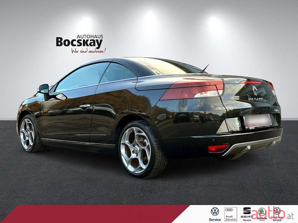 2010' Renault Megane photo #4