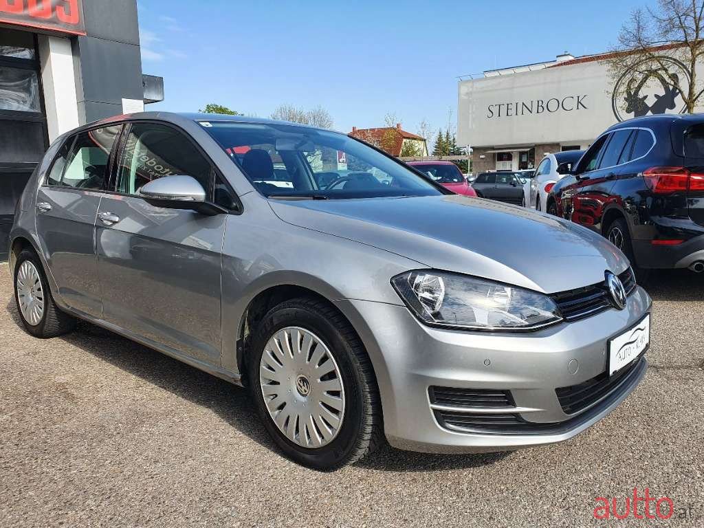 2014' Volkswagen Golf photo #2