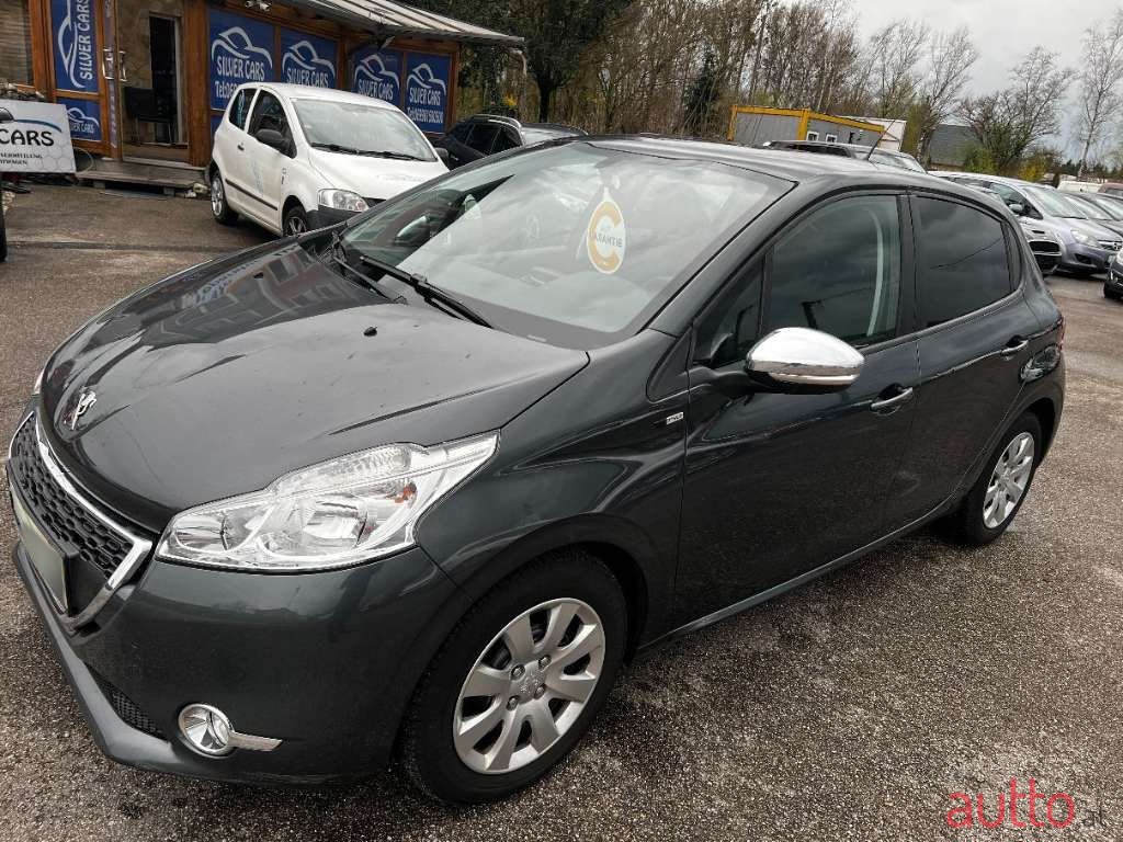 2014' Peugeot 208 photo #3