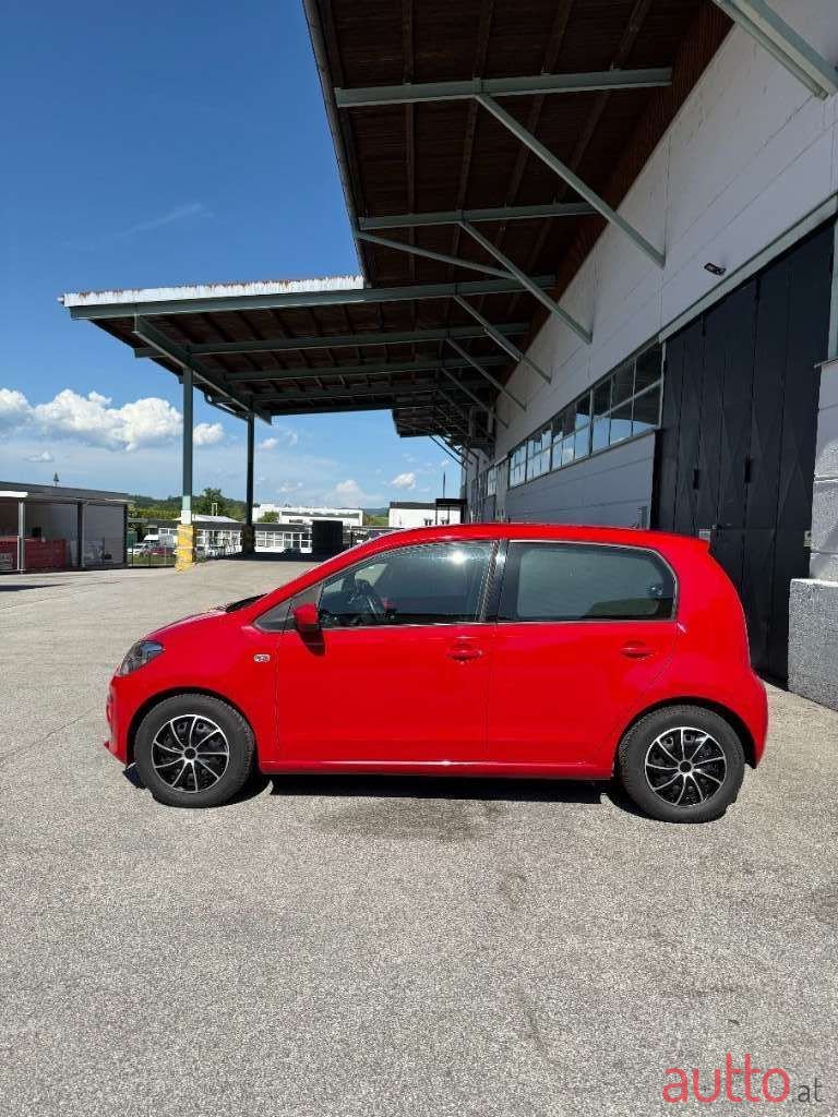 2016' Volkswagen Up! photo #5