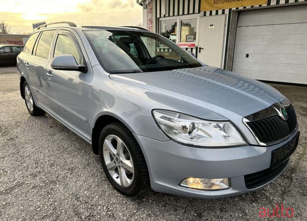 2011' Skoda Octavia photo #6