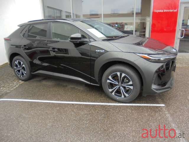 2023' Toyota bZ4X photo #1