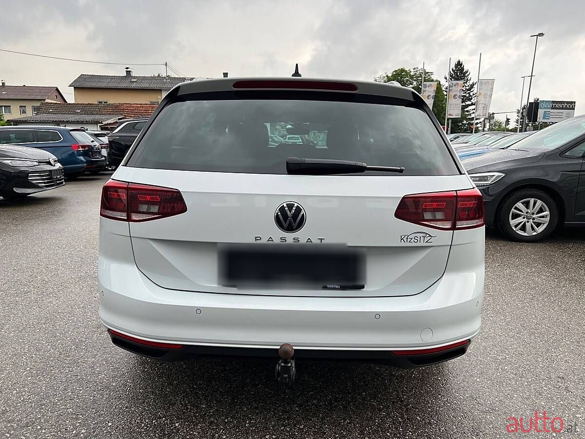 2022' Volkswagen Passat photo #4